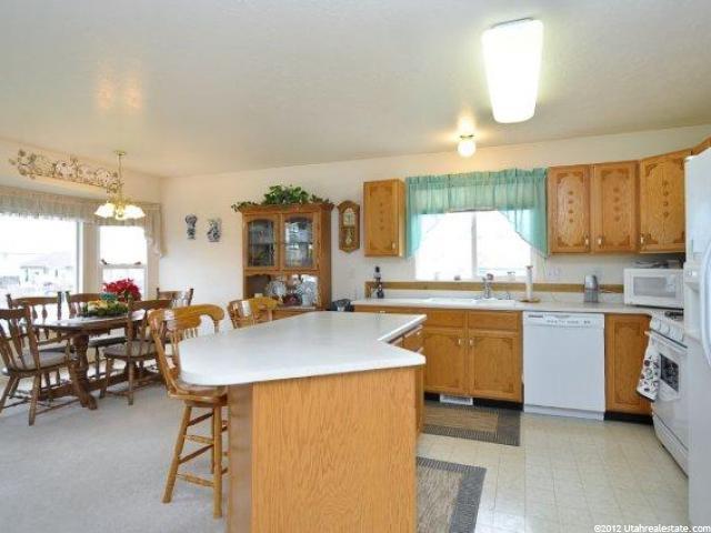2214 N 2800 W, Clinton, UT 84015 — photo 8
