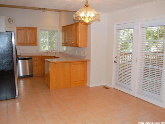 879 E Eaglewood Dr, North Salt Lake, UT 84054 — photo 3