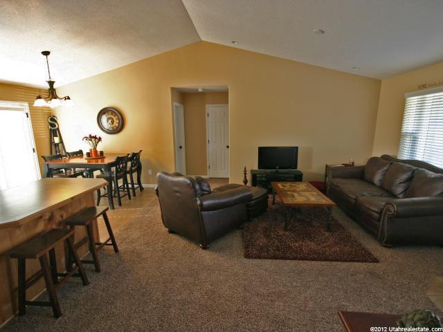 2629 Black Walnut Dr, North Logan, UT 84341 — photo 2