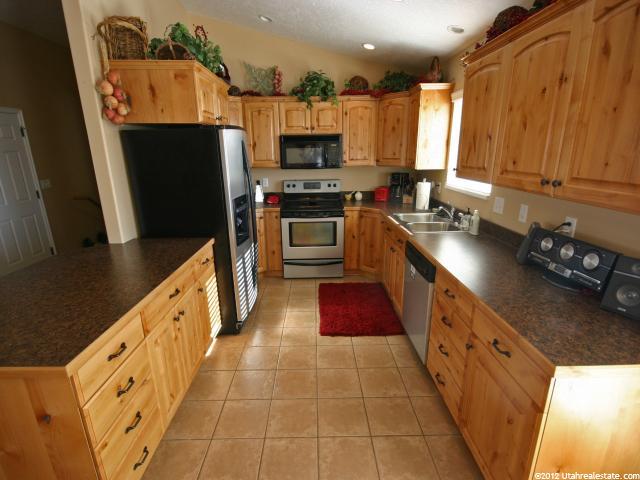 2629 Black Walnut Dr, North Logan, UT 84341 — photo 3