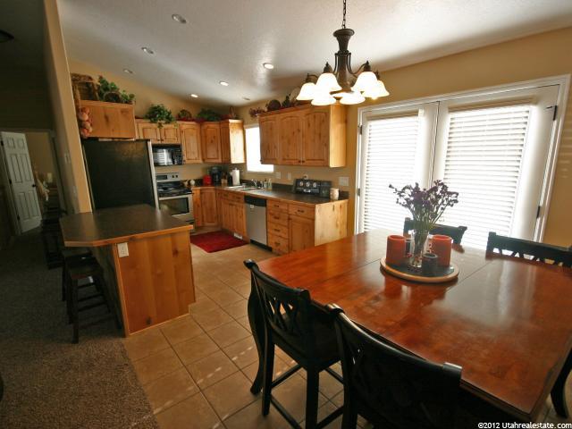 2629 Black Walnut Dr, North Logan, UT 84341 — photo 4