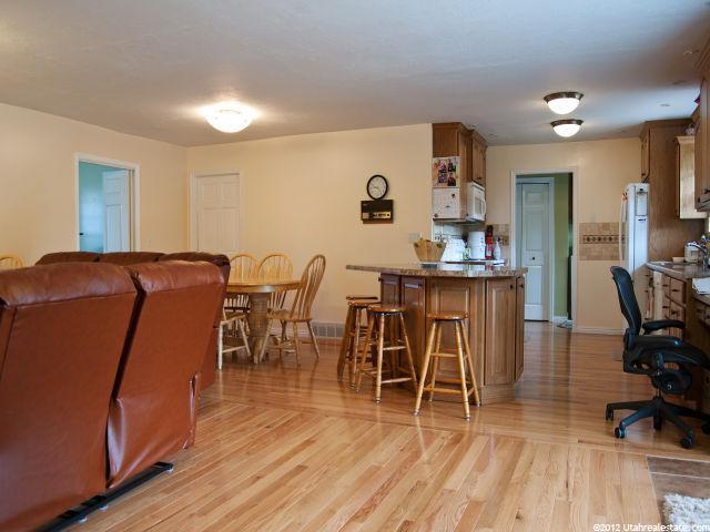 823 E Chelsea Dr, Bountiful, UT 84010 — photo 6