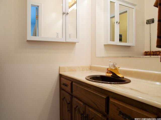 823 E Chelsea Dr, Bountiful, UT 84010 — photo 10