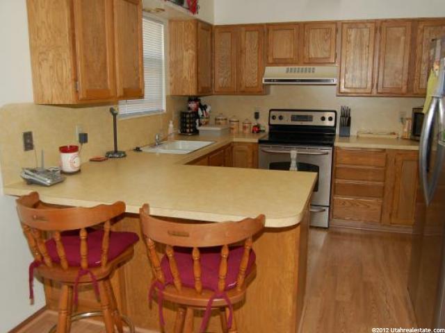947 N 1550 E, Layton, UT 84040 — photo 3