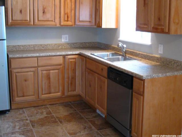 541 W 2475 N, Layton, UT 84041 — photo 6