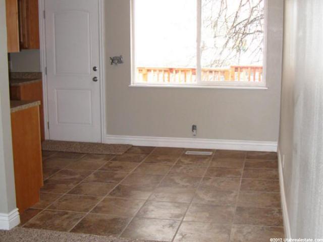 541 W 2475 N, Layton, UT 84041 — photo 7