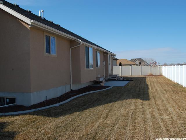 1372 W 1875 S, Syracuse, UT 84075 — photo 11