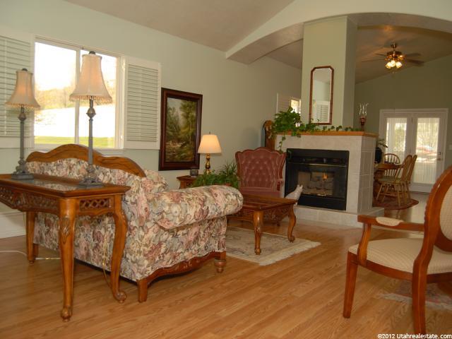 1161 E Parkstone Dr S, Draper, UT 84020 — photo 2