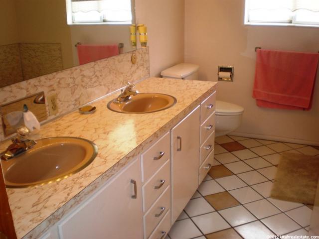 410 E 200 S, St. George, UT 84770 — photo 9