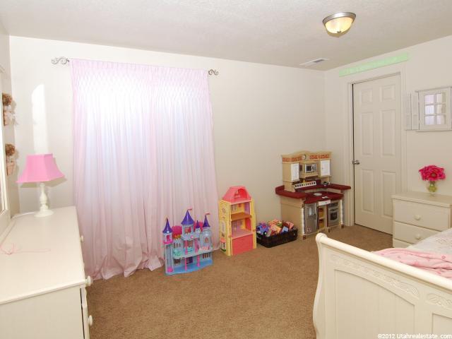 1407 N 2475 W, Clinton, UT 84015 — photo 8