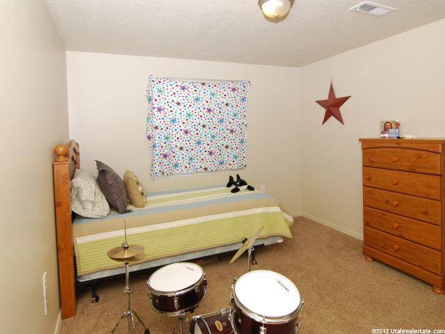 1407 N 2475 W, Clinton, UT 84015 — photo 9