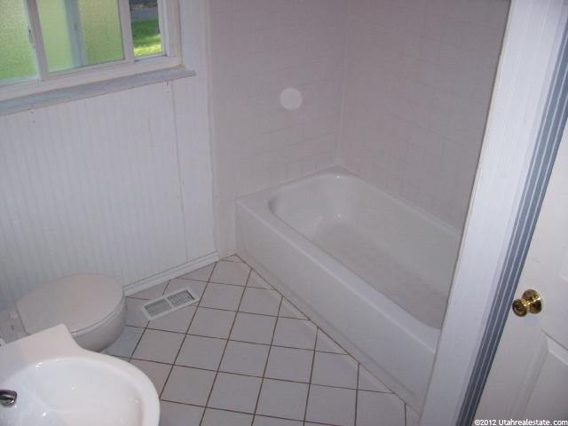 585 E 1980 N, North Logan, UT 84341 — photo 3