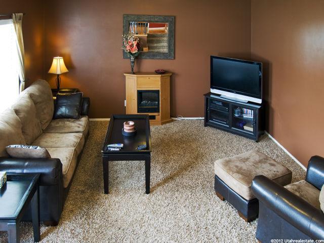 1354 N 2585 W, Clinton, UT 84015 — photo 9
