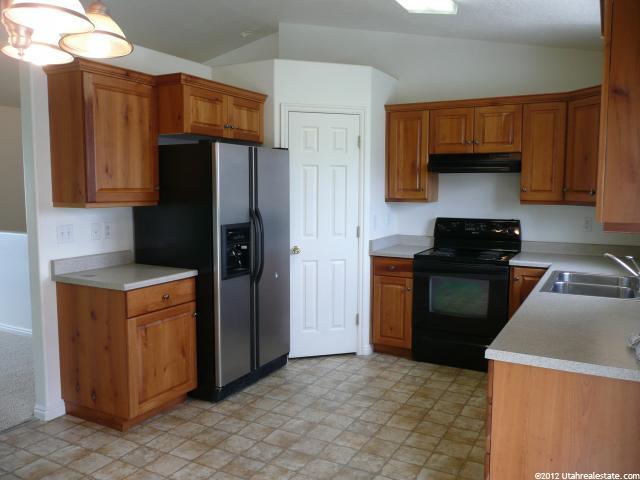 702 S 1360 W, Logan, UT 84321 — photo 4