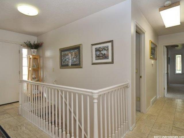 2408 S Maple Hills Dr E, Bountiful, UT 84010 — photo 2