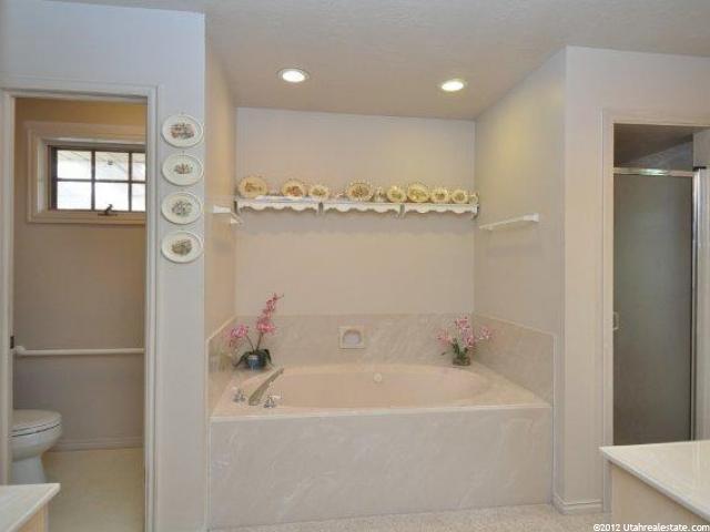 2408 S Maple Hills Dr E, Bountiful, UT 84010 — photo 5
