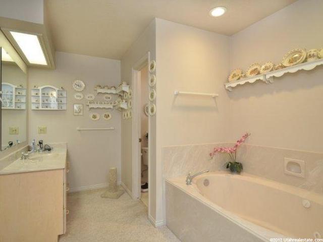 2408 S Maple Hills Dr E, Bountiful, UT 84010 — photo 8