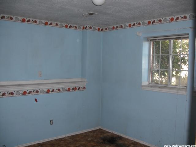1198 N 200 W, Layton, UT 84041 — photo 5