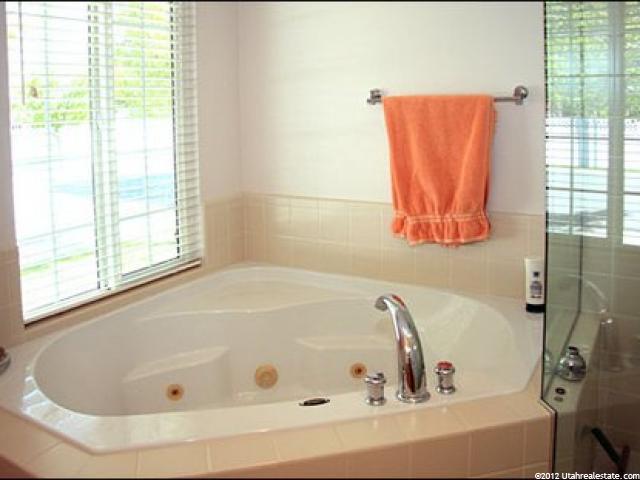 835 N Park Shadows Ln W, Bountiful, UT 84010 — photo 9