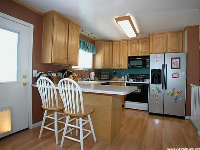 2156 E Candlewood Dr, Sandy, UT 84092 — photo 3