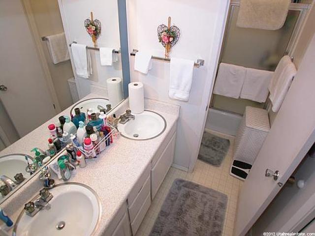 2156 E Candlewood Dr, Sandy, UT 84092 — photo 7