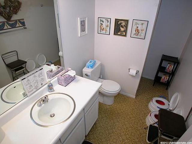 2156 E Candlewood Dr, Sandy, UT 84092 — photo 8