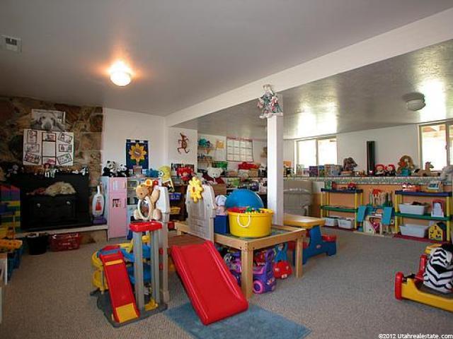 2156 E Candlewood Dr, Sandy, UT 84092 — photo 9