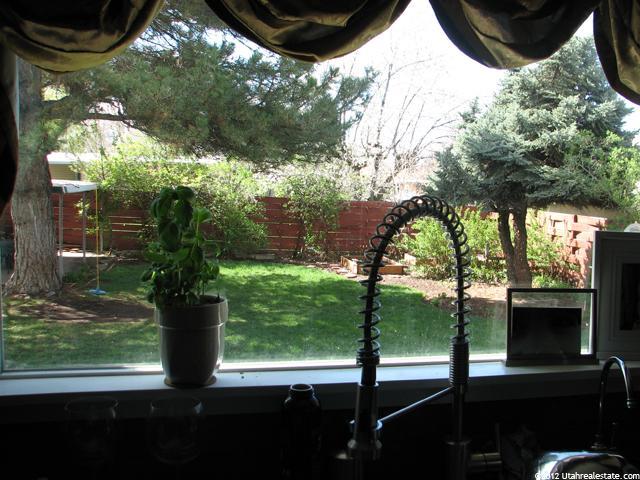 2808 E Wardway Dr, Holladay, UT 84124 — photo 10