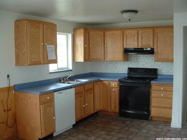 2895 S 670 E, Vernal, UT 84078 — photo 3