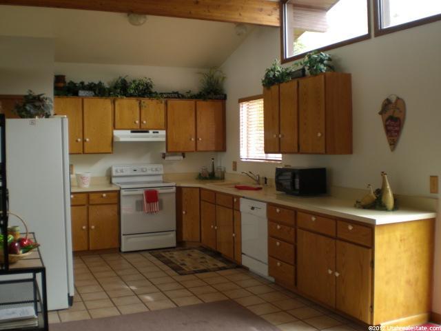 1482 N 500 E, Centerville, UT 84014 — photo 3