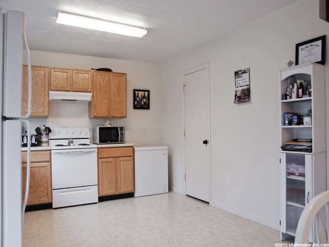 1987 N 2125 W, Clinton, UT 84015 — photo 6