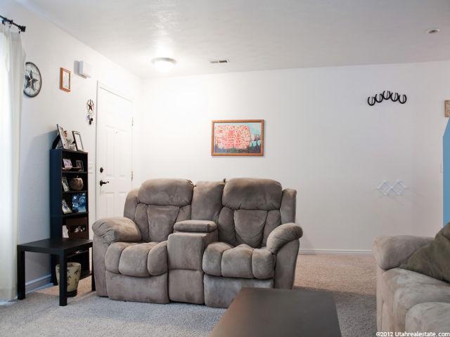 1987 N 2125 W, Clinton, UT 84015 — photo 8