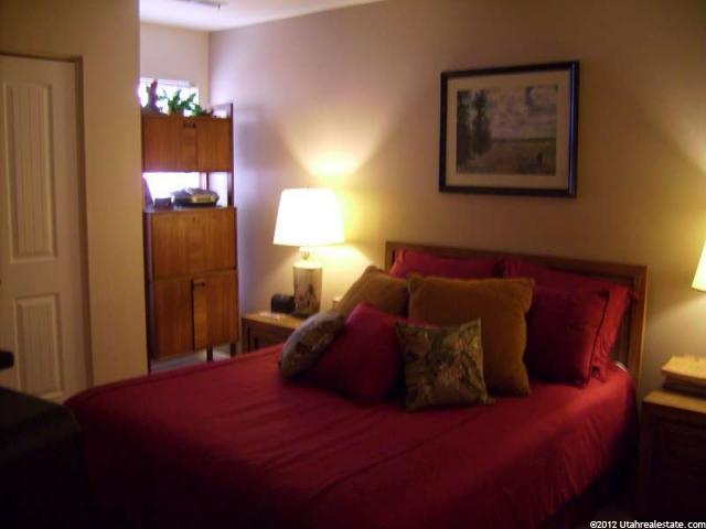 977 W Bloomington Dr, St. George, UT 84790 — photo 8