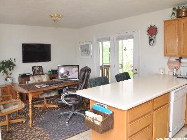 866 Avalon Hills Dr, Ogden, UT 84404 — photo 3