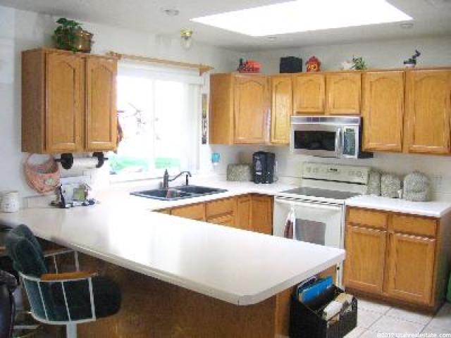 866 Avalon Hills Dr, Ogden, UT 84404 — photo 4