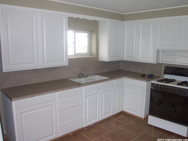 5275 S 5900 W, Hooper, UT 84315 — photo 2
