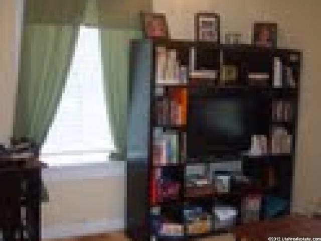 208 E Vine St, Murray, UT 84107 — photo 2