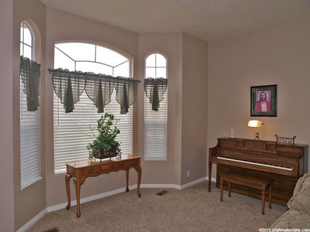 695 N 2375 W, Layton, UT 84041 — photo 4
