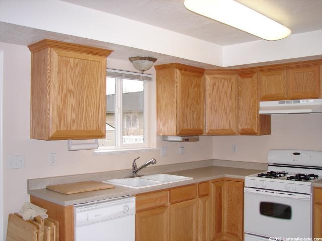 687 W 880 S, Logan, UT 84321 — photo 3