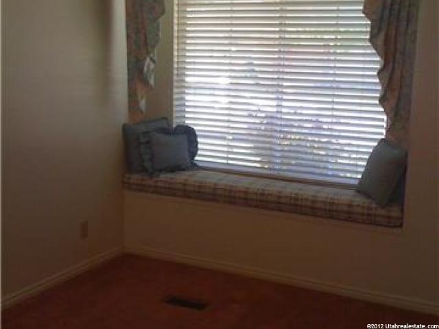 5522 S 2150 W, Roy, UT 84067 — photo 4