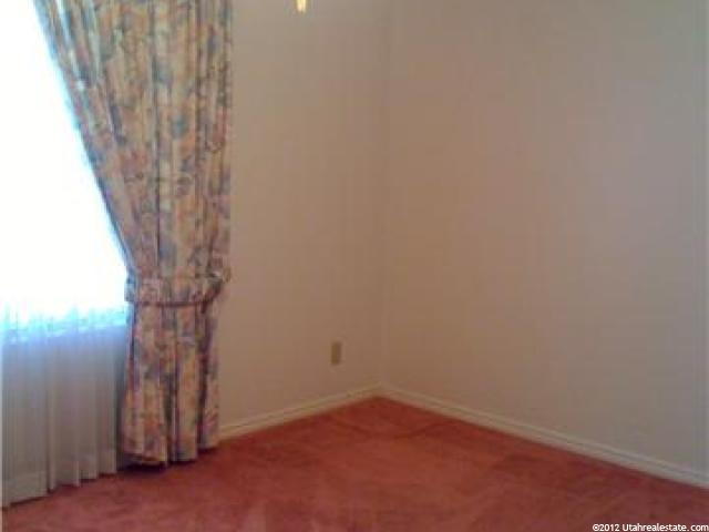 5522 S 2150 W, Roy, UT 84067 — photo 5