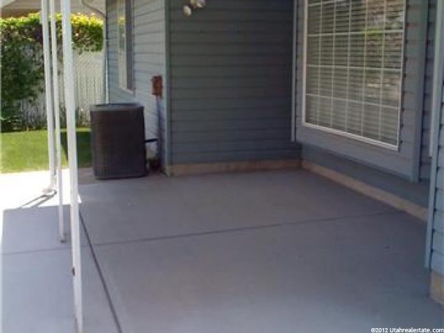5522 S 2150 W, Roy, UT 84067 — photo 9