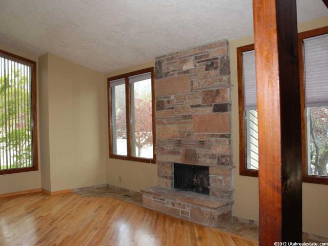 2033 E Gyrfalcon Dr, Sandy, UT 84092 — photo 2