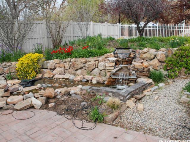 2033 E Gyrfalcon Dr, Sandy, UT 84092 — photo 11
