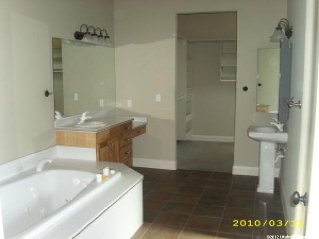 16 Boulder Cir W, Santa Clara, UT 84765 — photo 8