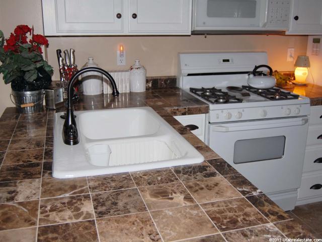 56 W 200 N, Centerville, UT 84014 — photo 3