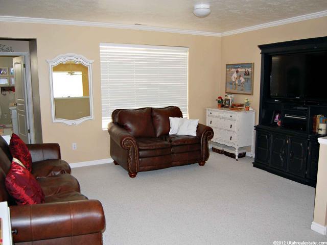 56 W 200 N, Centerville, UT 84014 — photo 8