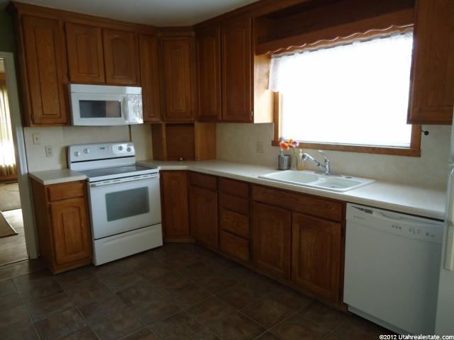 124 E 7660 S, Midvale, UT 84047 — photo 8