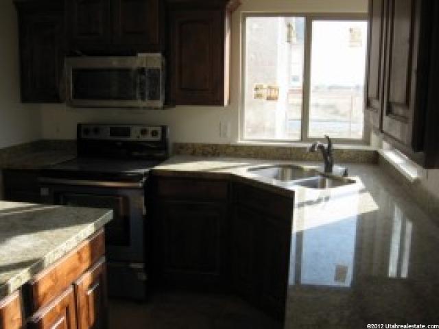 435 N 3550 W, Layton, UT 84041 — photo 9
