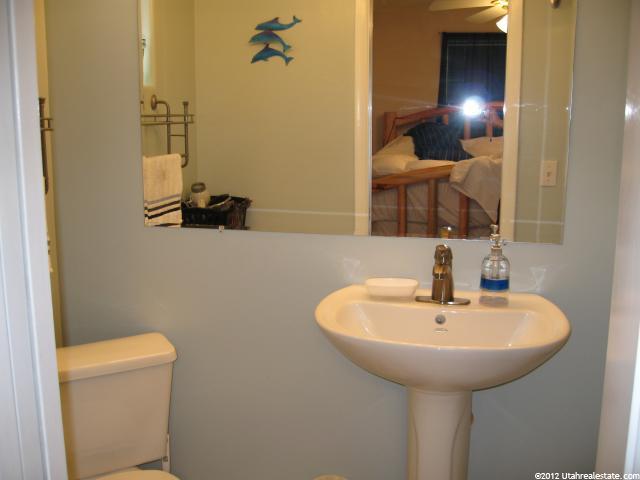 777 E 1850 S, Bountiful, UT 84010 — photo 8
